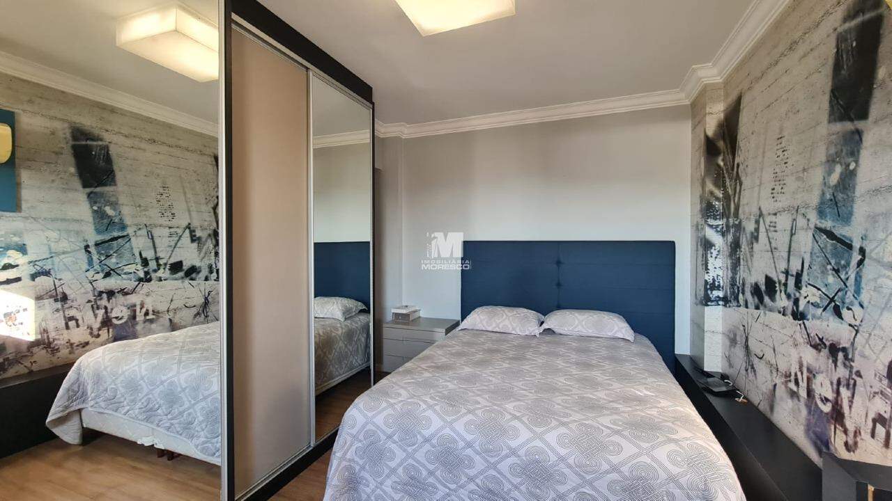 Apartamento para aluguel no bairro Centro: 