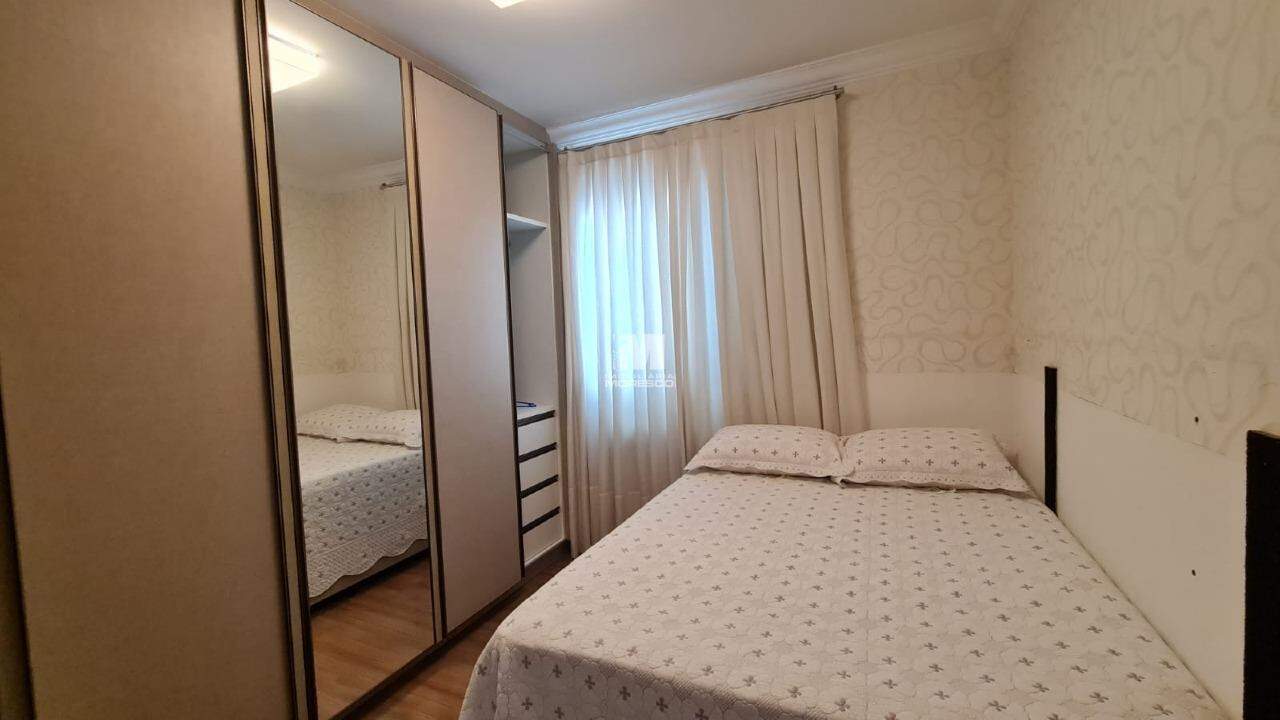 Apartamento para aluguel no bairro Centro: 