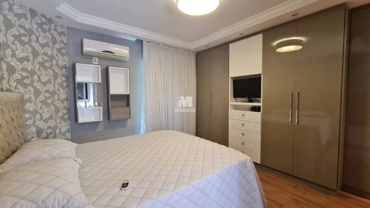 Apartamento para aluguel no bairro Centro: 