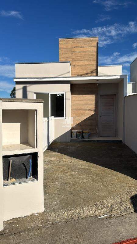 Casa à venda no bairro Poço Fundo: 