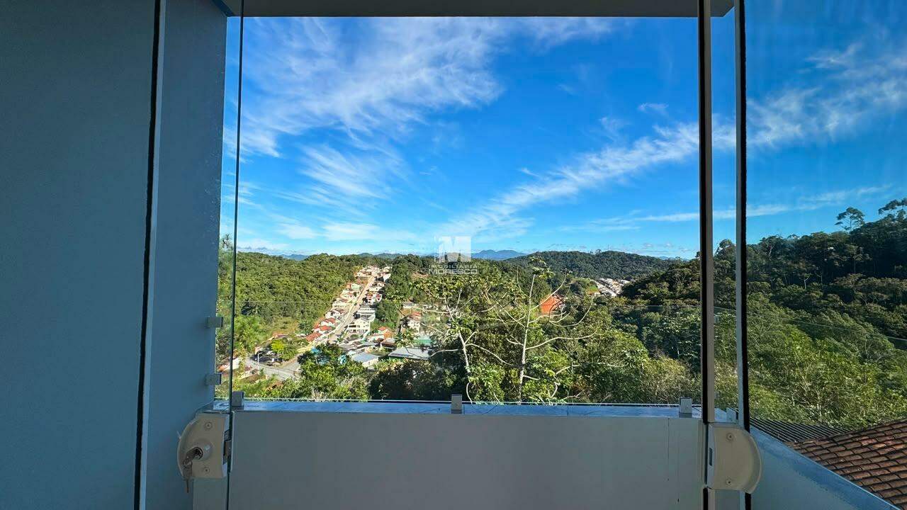 Casa à venda no bairro Poço Fundo: 