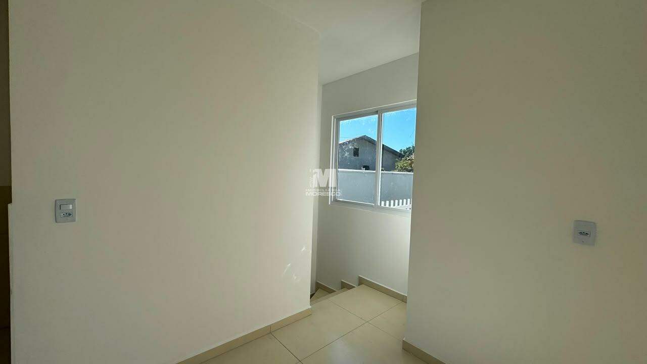Casa à venda no bairro Poço Fundo: 