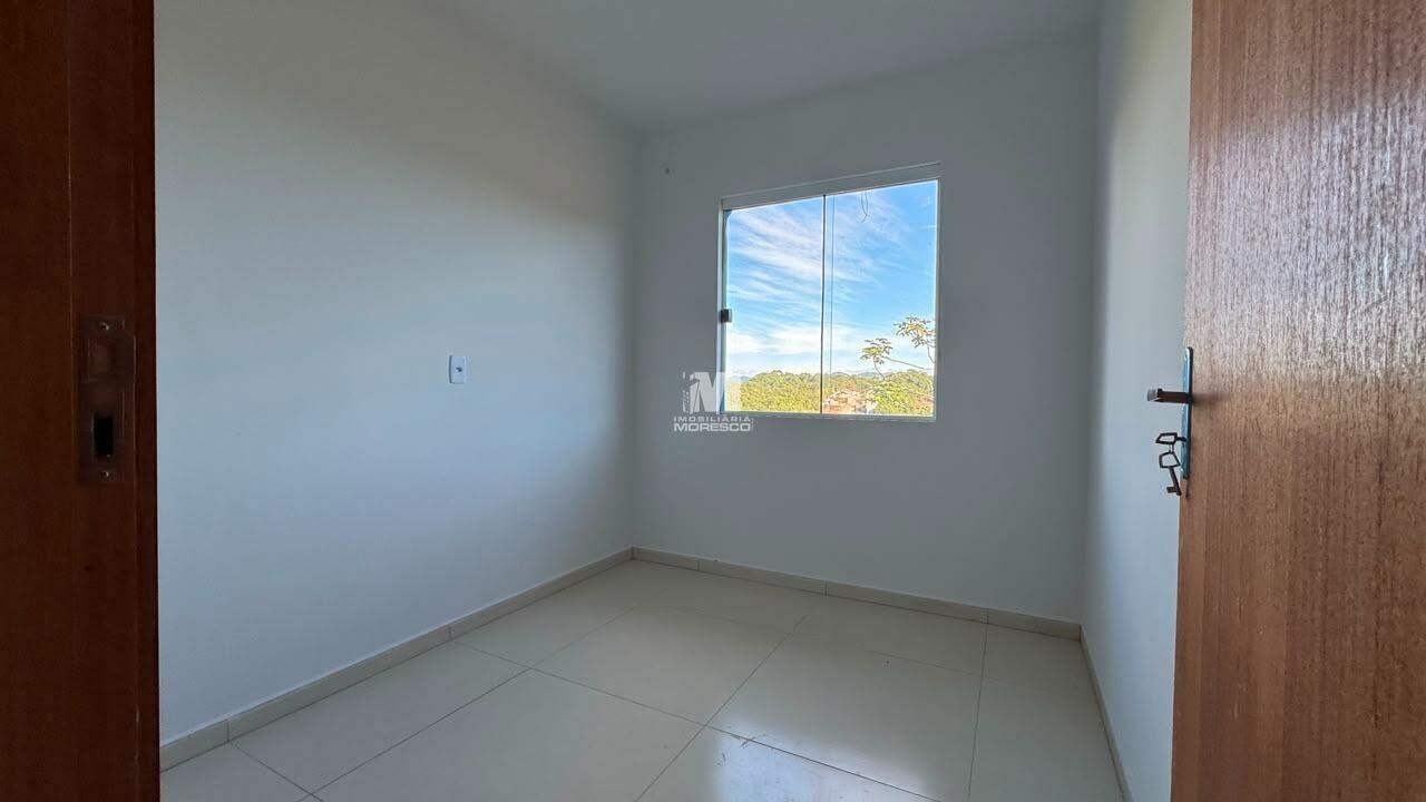 Casa à venda no bairro Poço Fundo: 