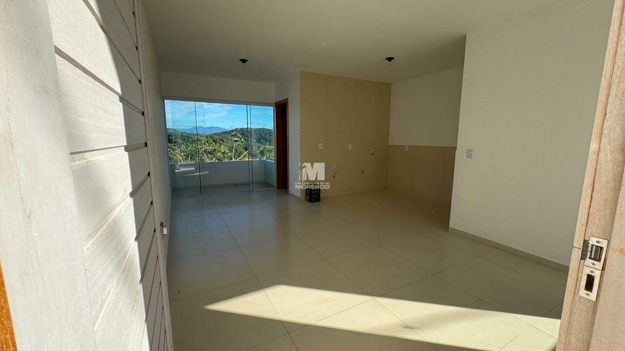 Casa à venda no bairro Poço Fundo: 
