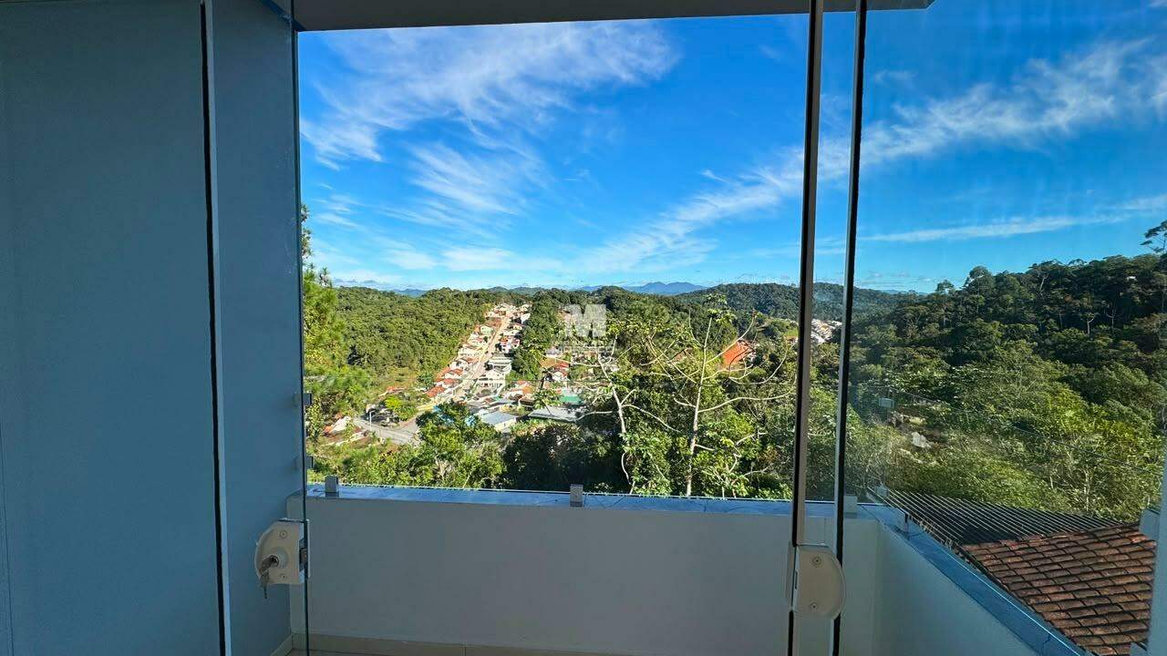 Casa à venda no bairro Poço Fundo: 