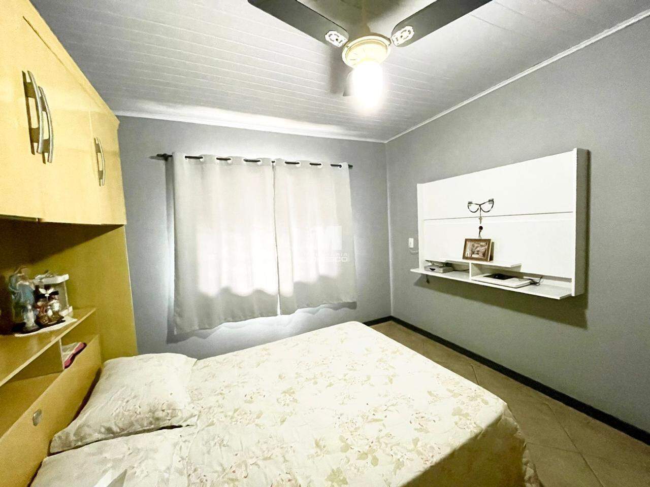 Casa à venda no bairro Primeiro de Maio: 