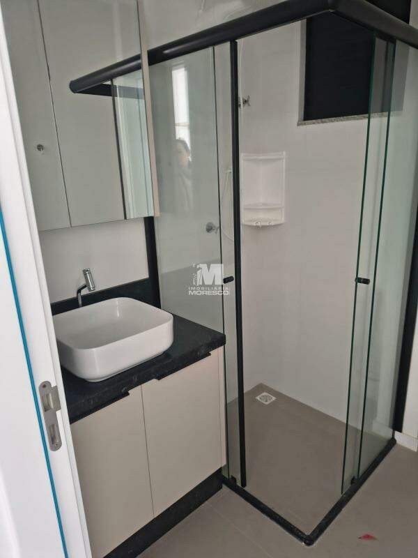 Flat para aluguel no bairro Santa Terezinha: 