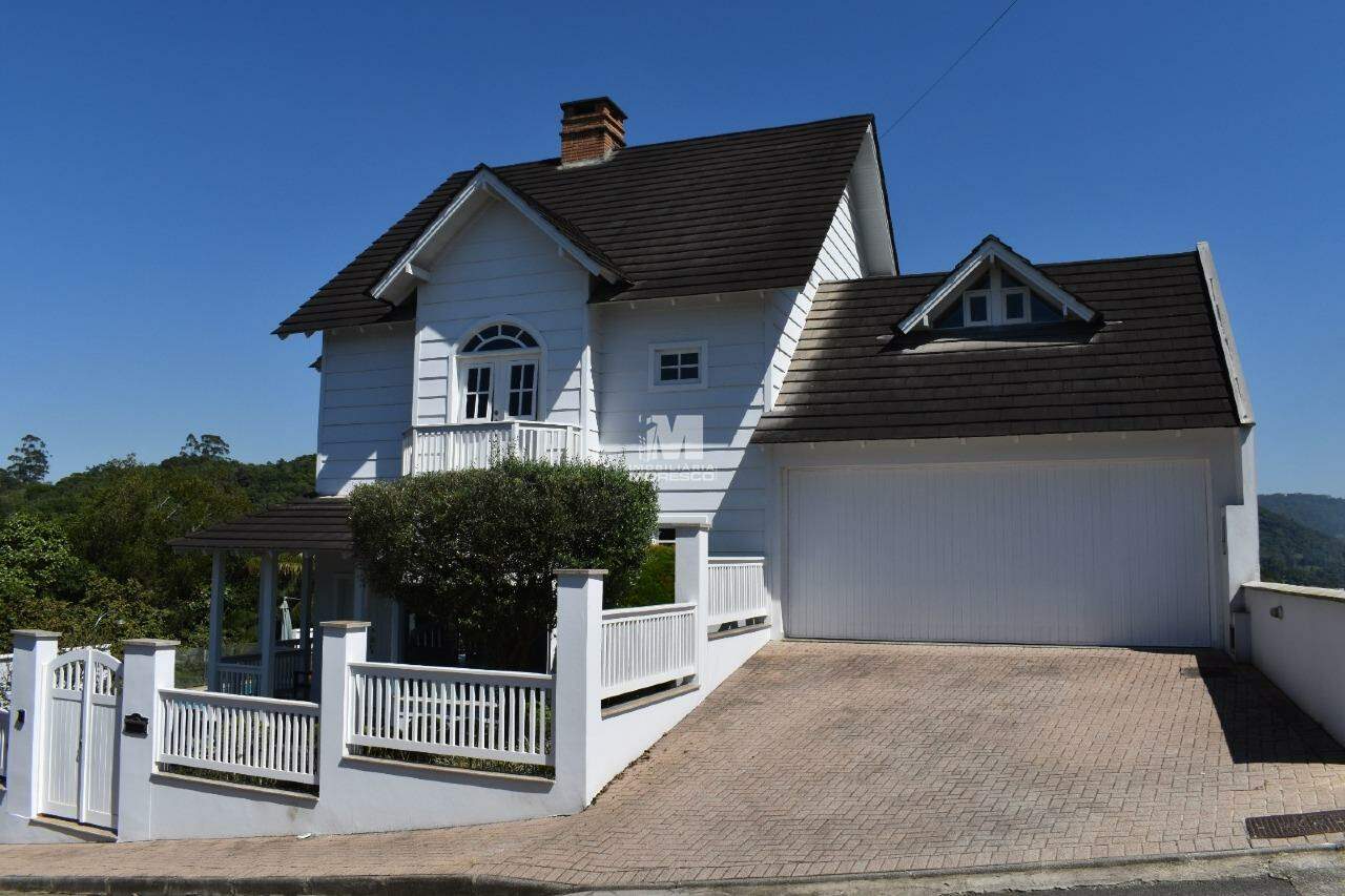 Casa de 350m² no bairro São Pedro, em Brusque | Eu Corretor