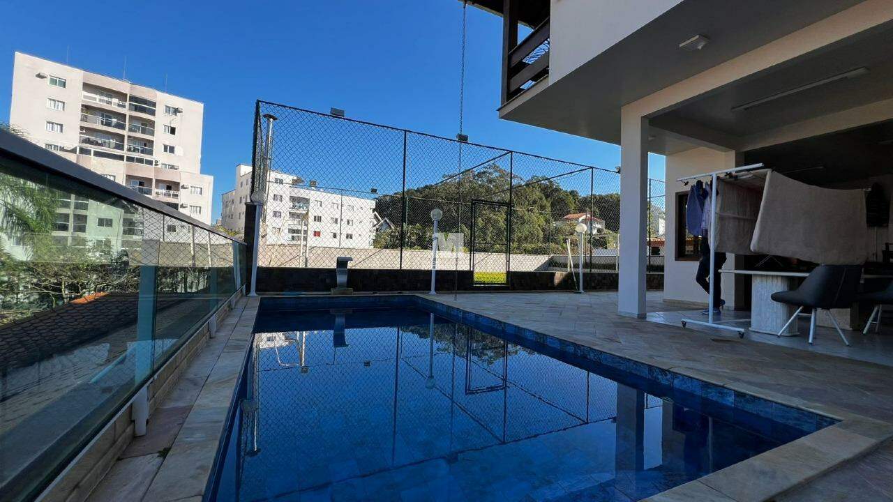 Casa à venda no bairro Centro I: