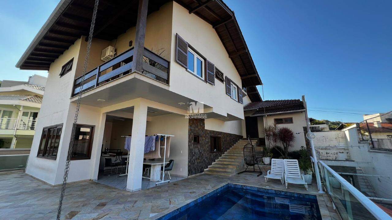Casa à venda no bairro Centro I: 