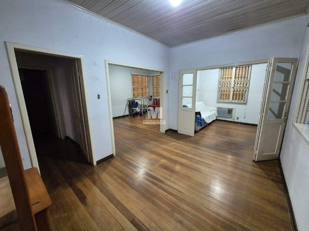 Casa Comercial à venda no bairro Centro: 