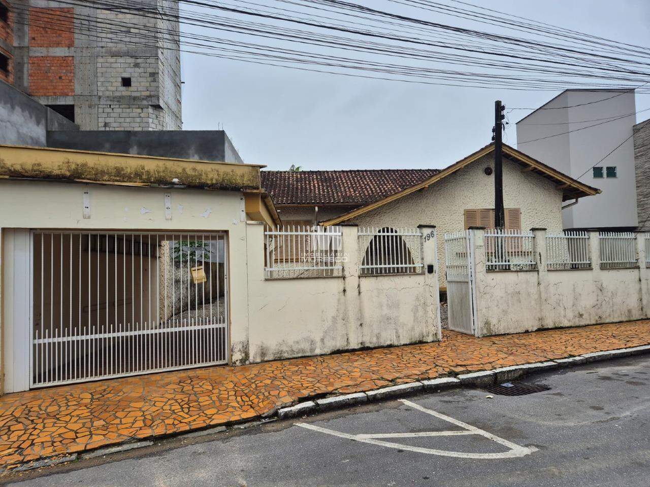Casa Comercial à venda no bairro Centro: 