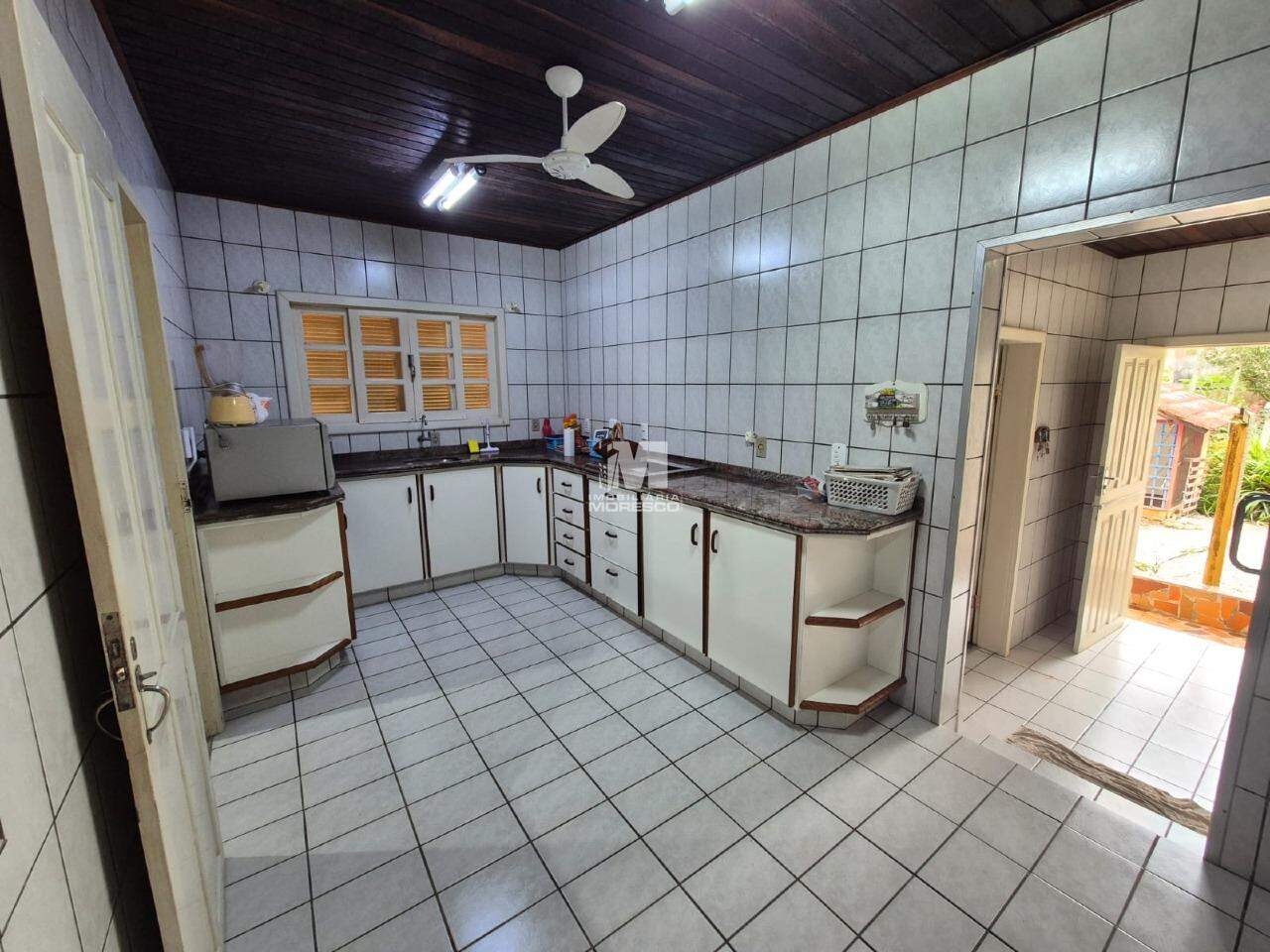 Casa Comercial à venda no bairro Centro: 