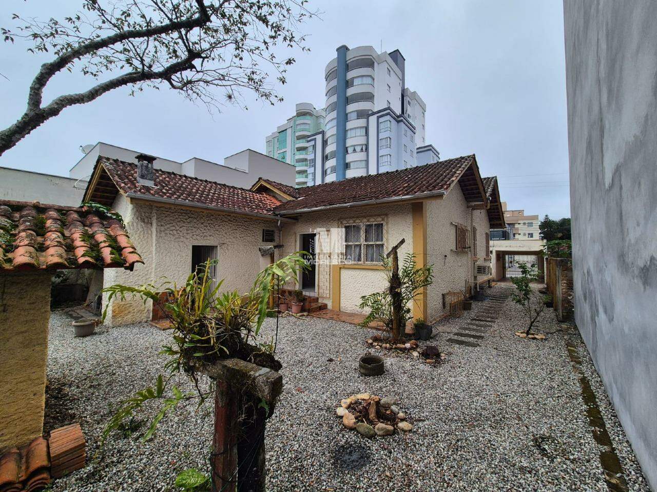 Casa Comercial à venda no bairro Centro: 