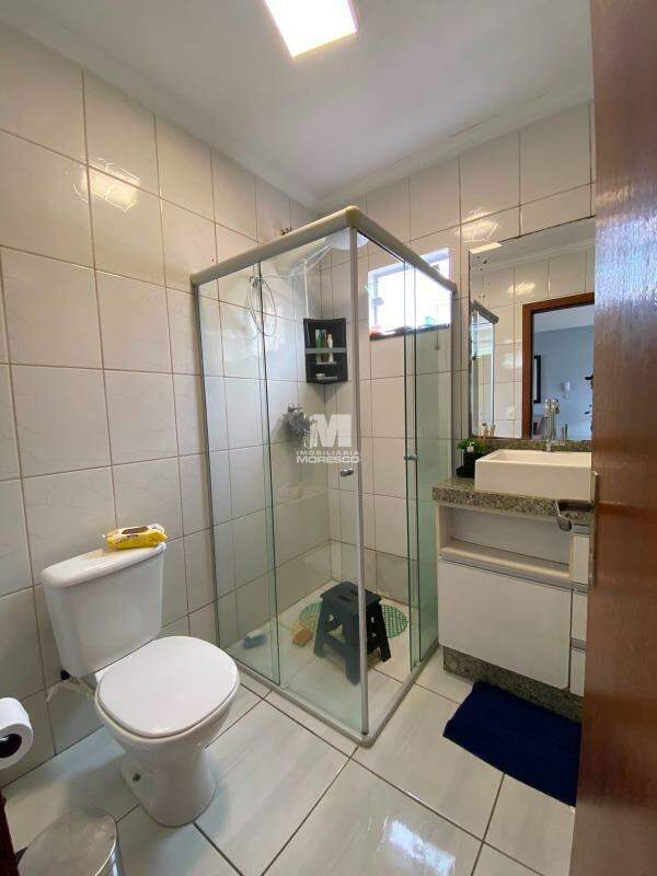 Apartamento à venda no bairro Santa Terezinha: 