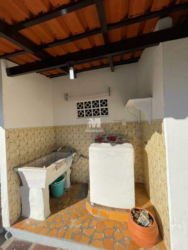 Casa para aluguel no bairro Santa Rita: