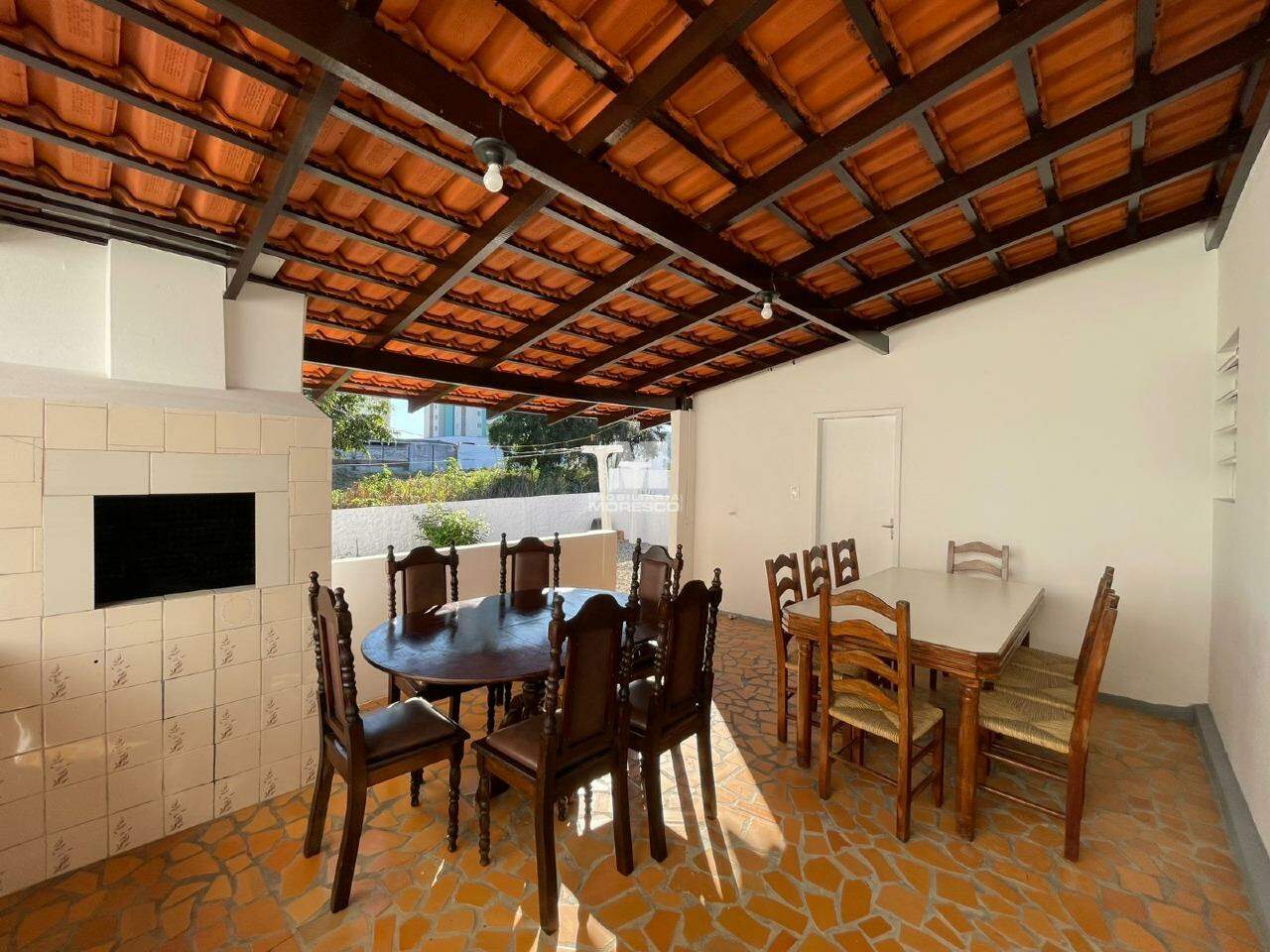 Casa para aluguel no bairro Santa Rita: