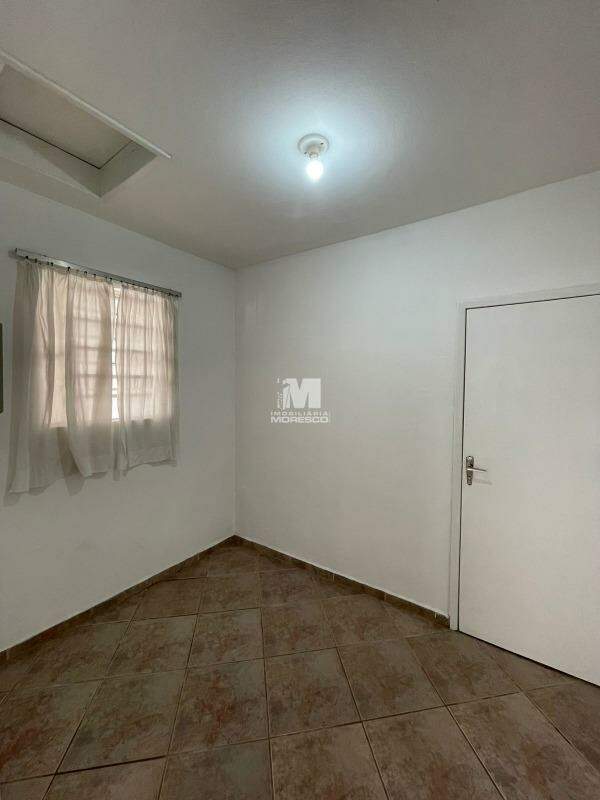 Casa para aluguel no bairro Santa Rita: