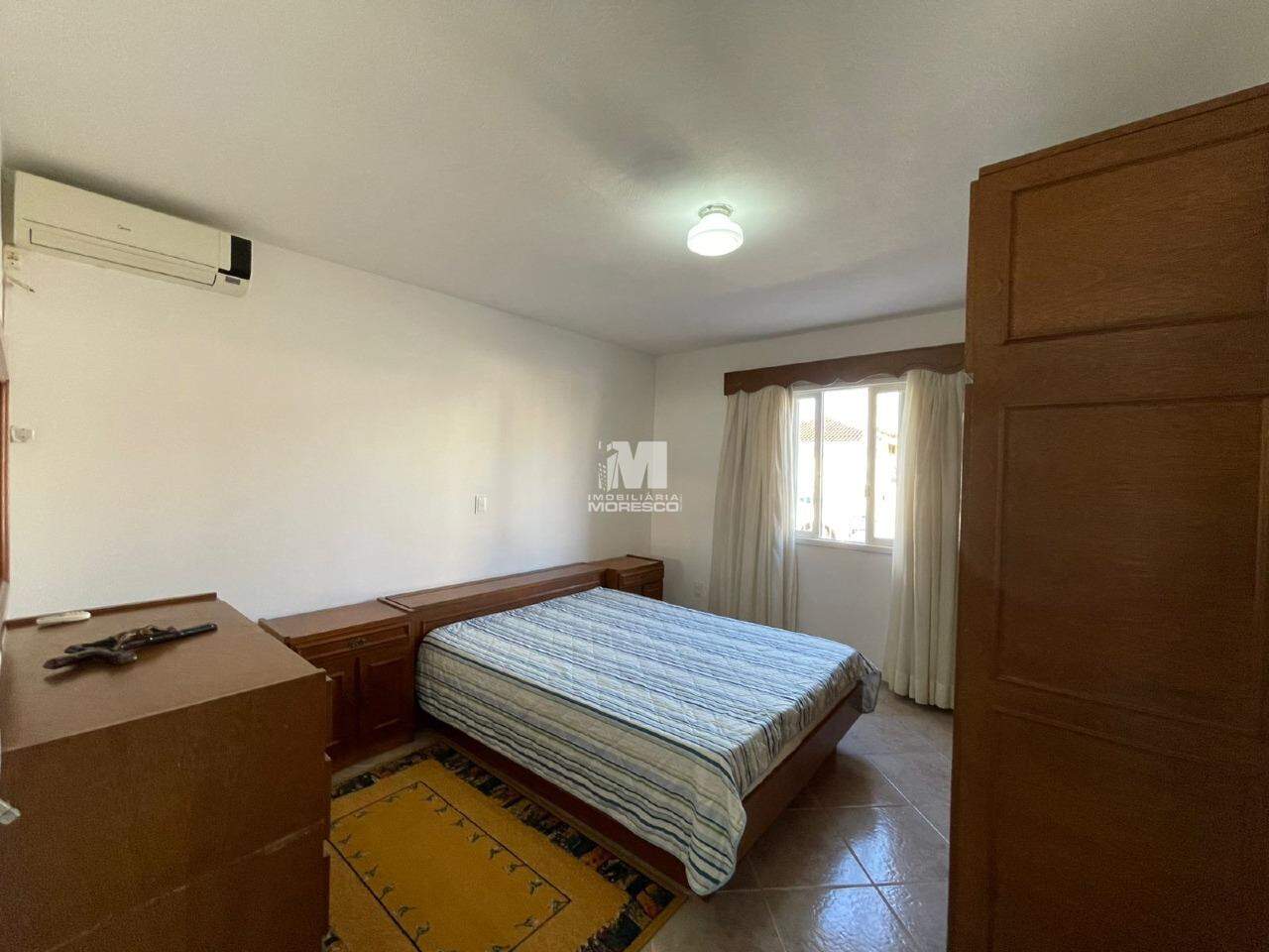 Casa para aluguel no bairro Santa Rita: