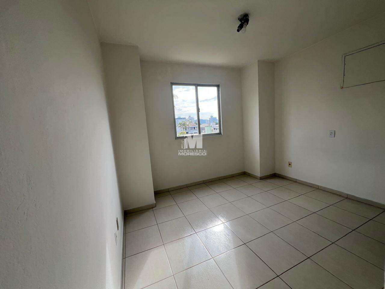 Apartamento à venda no bairro Centro I: 