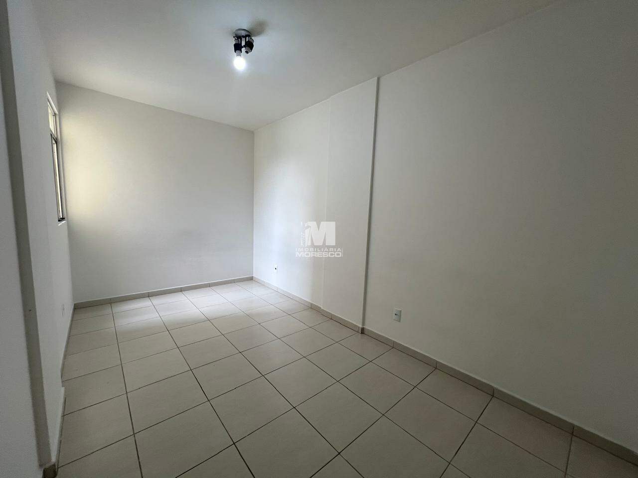 Apartamento à venda no bairro Centro I: 