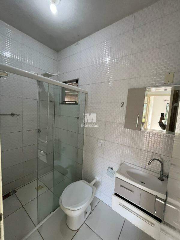 Casa para aluguel no bairro Azambuja: