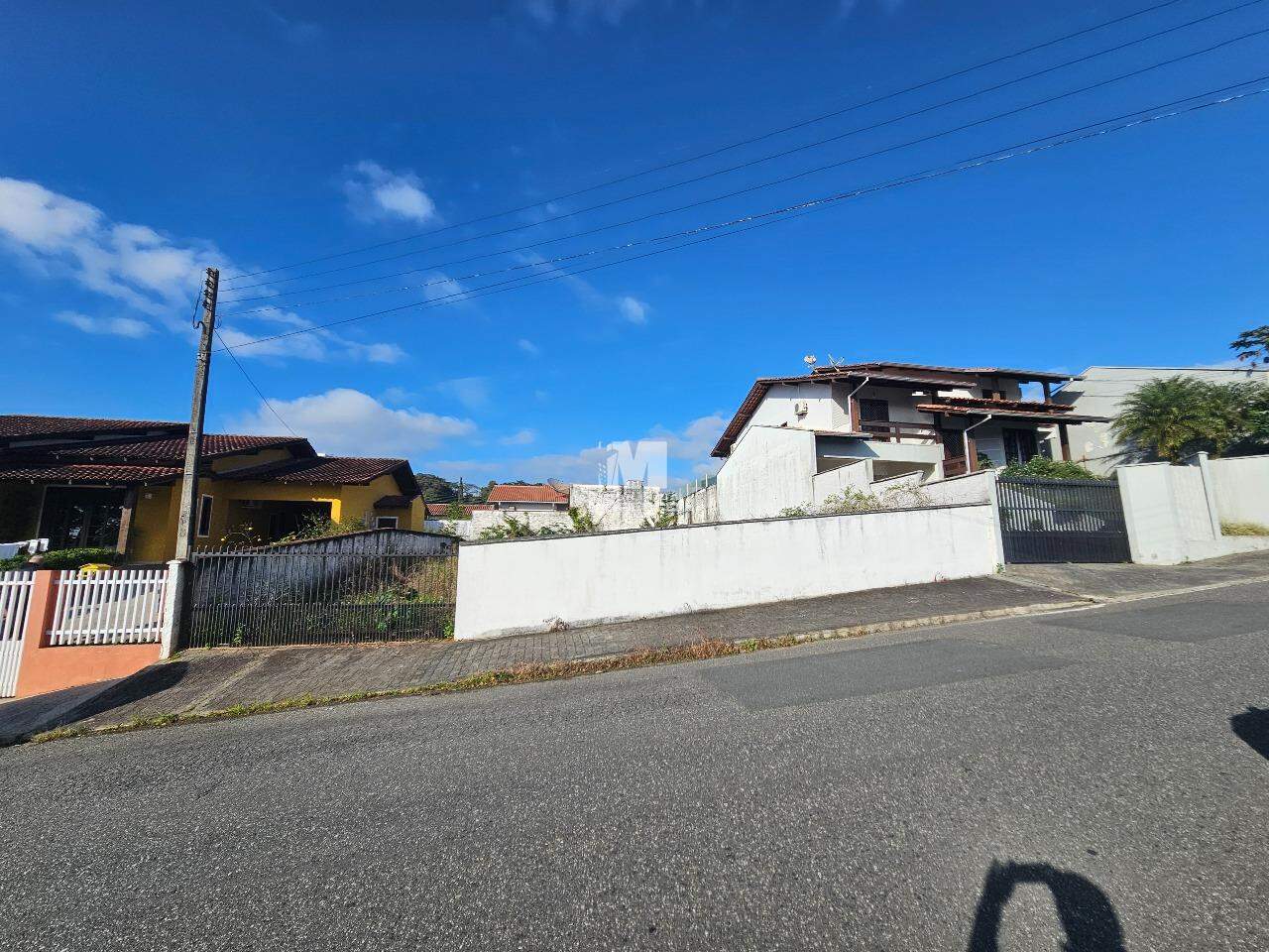 Terreno à venda no bairro Souza Cruz: 
