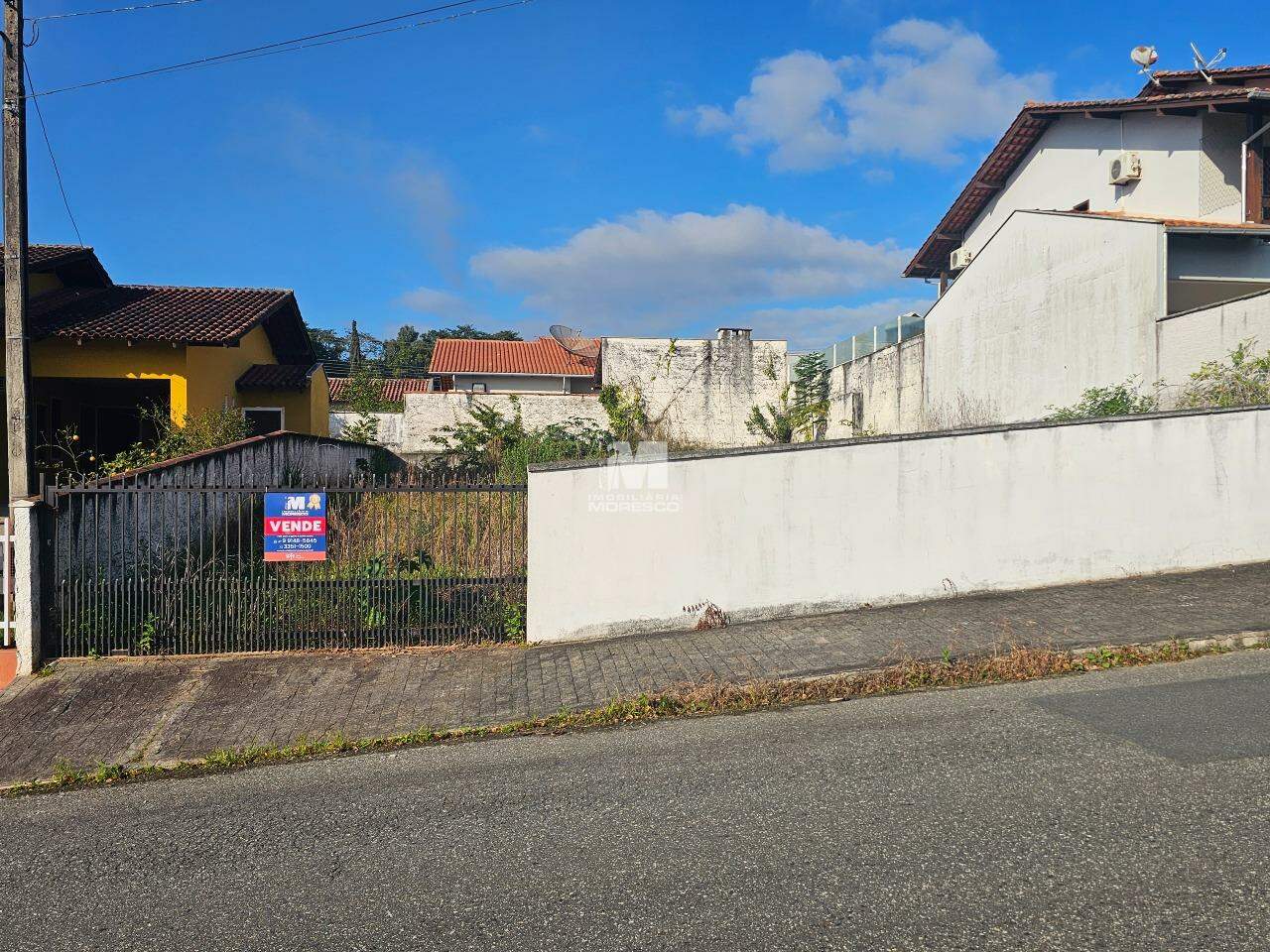 Terreno à venda no bairro Souza Cruz: 