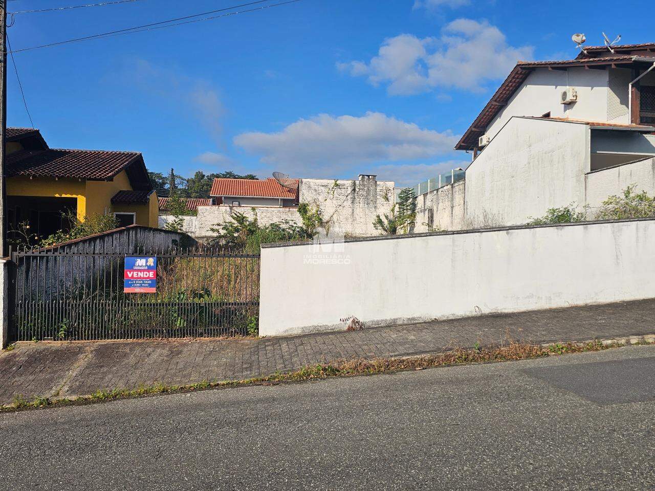 Terreno à venda no bairro Souza Cruz: 