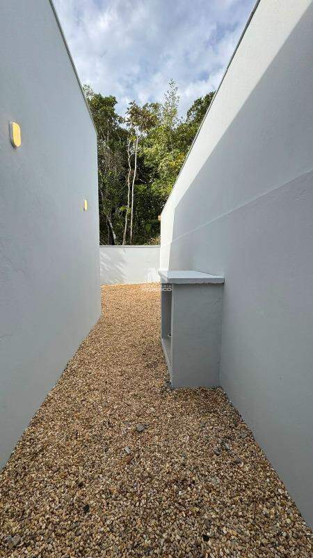 Casa à venda no bairro Guabiruba: 
