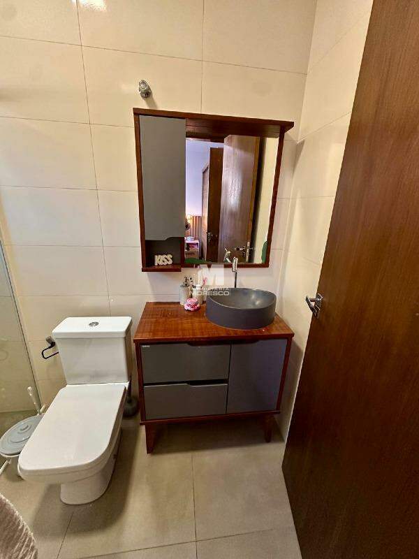 Casa à venda no bairro Dom Joaquim: