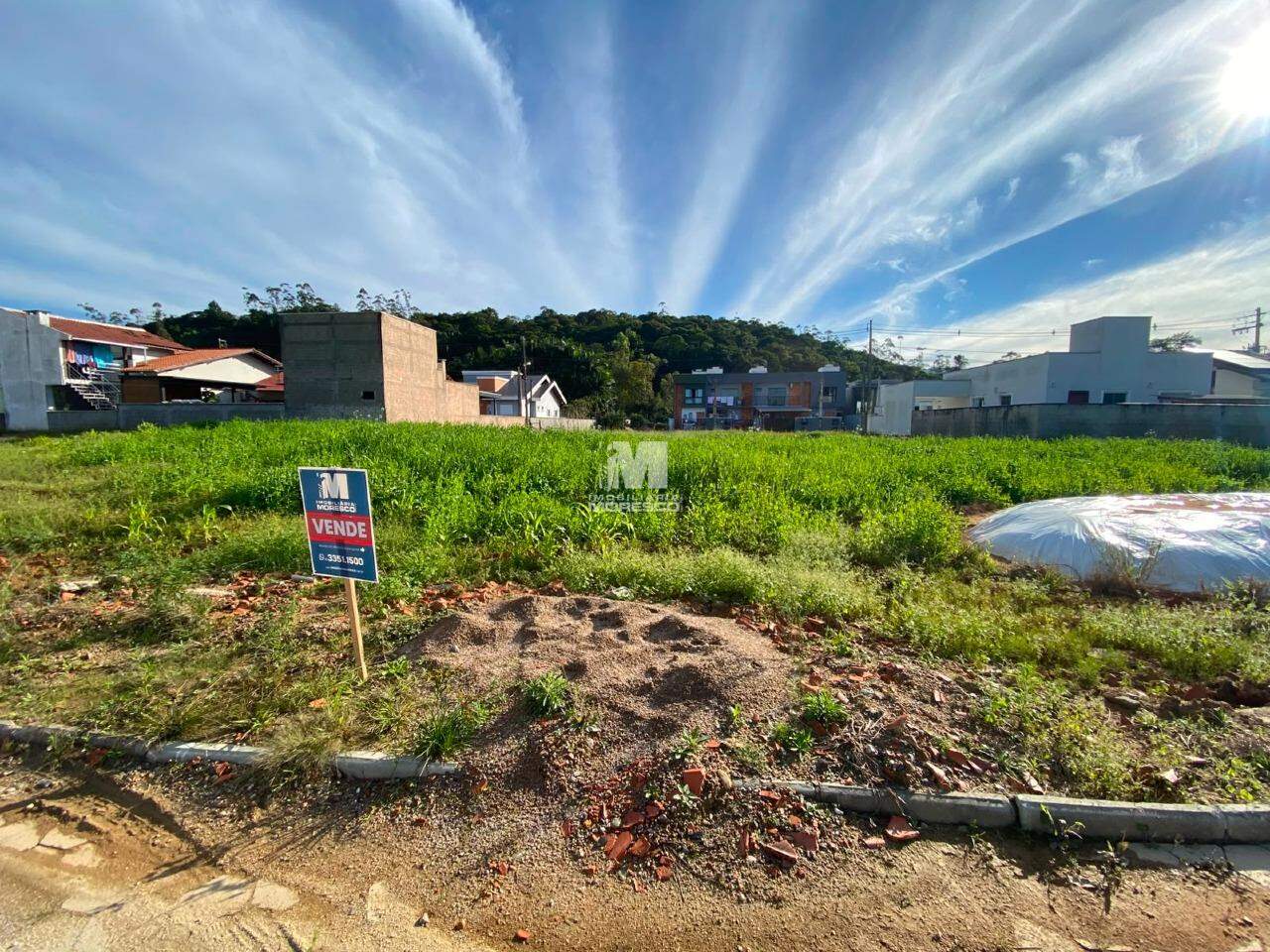 Terreno à venda no bairro Guabiruba Sul: 