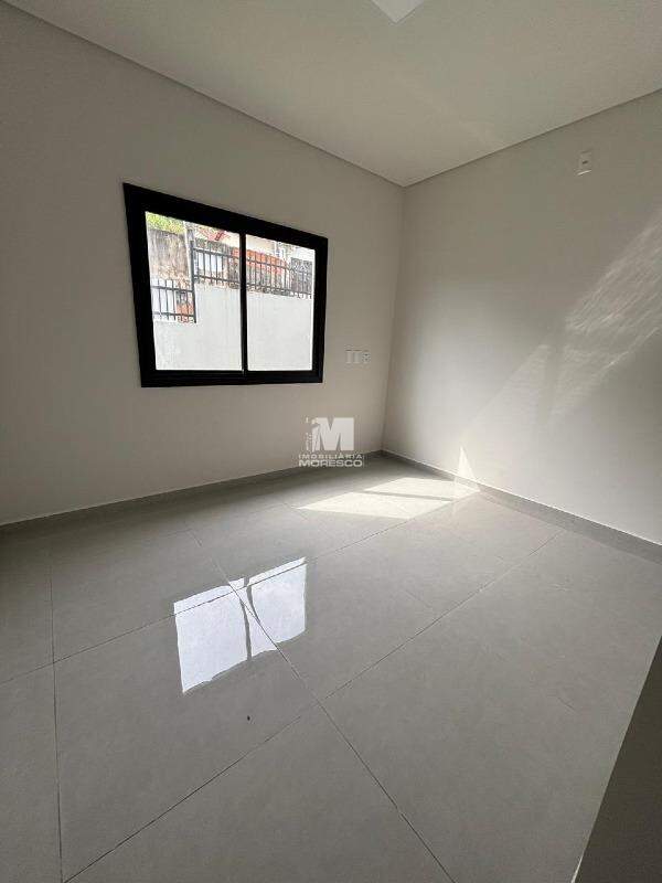 Casa à venda no bairro Guabiruba Sul: