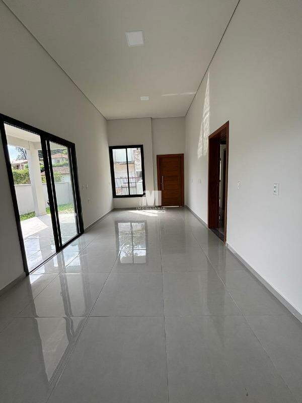 Casa à venda no bairro Guabiruba Sul: 
