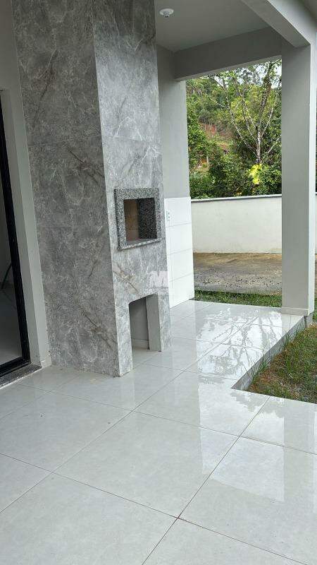 Casa à venda no bairro Guabiruba Sul: