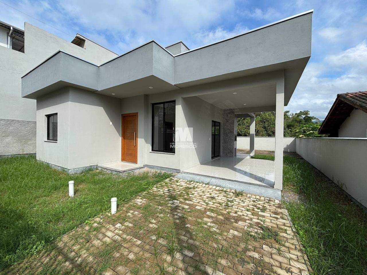 Casa à venda no bairro Guabiruba Sul: 