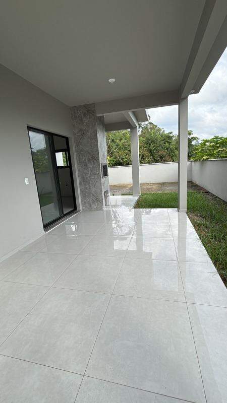 Casa à venda no bairro Guabiruba Sul: