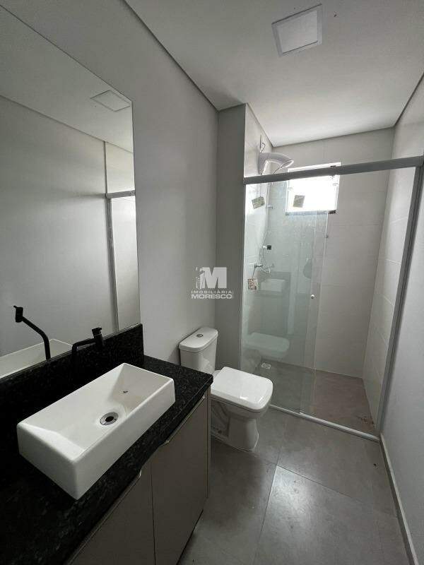 Flat para aluguel no bairro Santa Terezinha: 