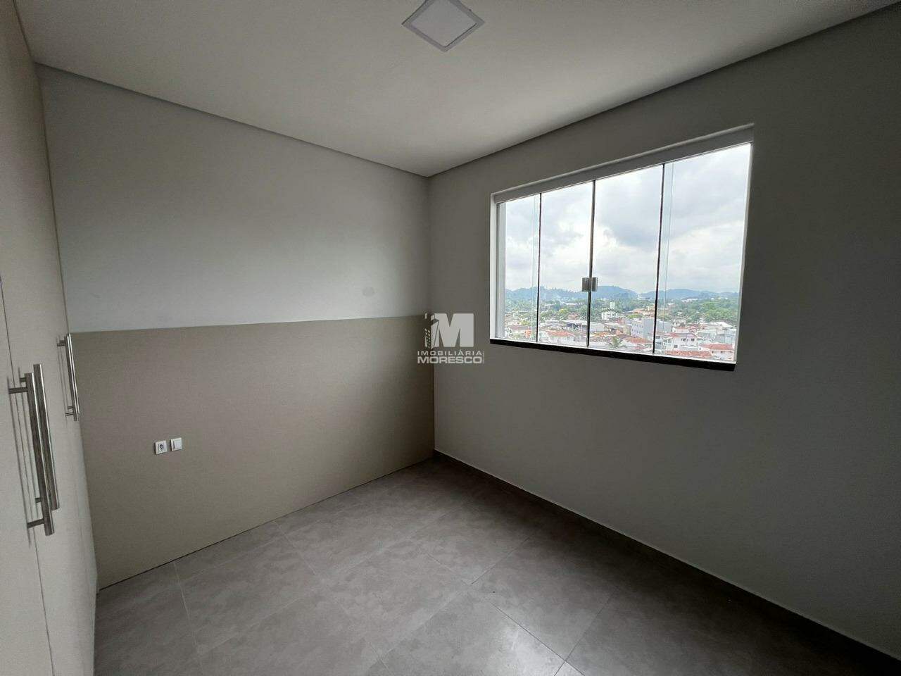 Flat para aluguel no bairro Santa Terezinha: 