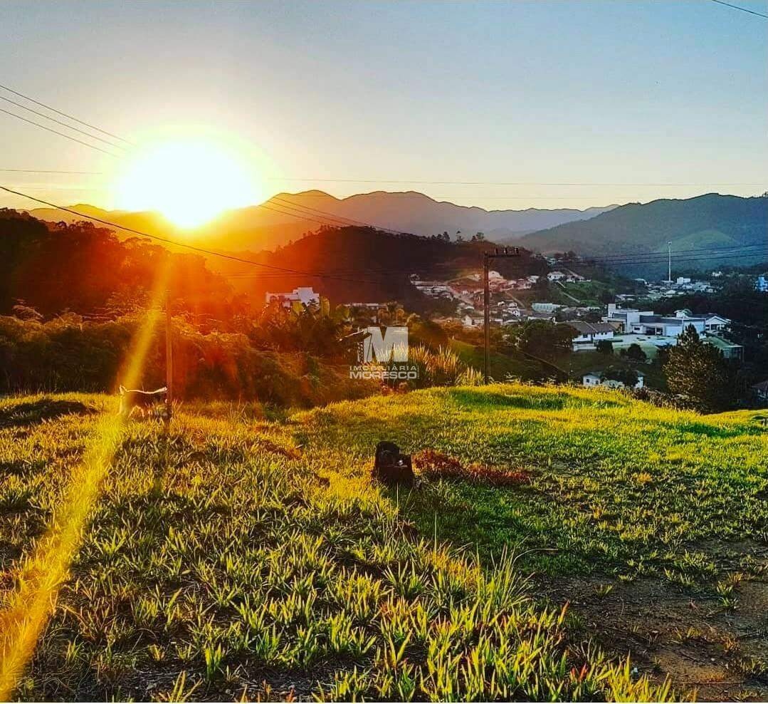 Terreno à venda no bairro Dom Joaquim: 