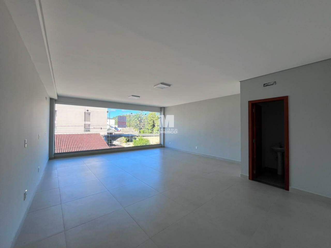 Sala Comercial de 49m² no bairro Centro, em Guabiruba | Eu Corretor