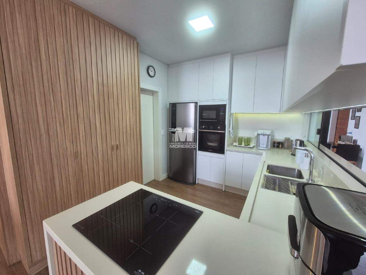 Casa à venda no bairro Guabiruba Sul: 