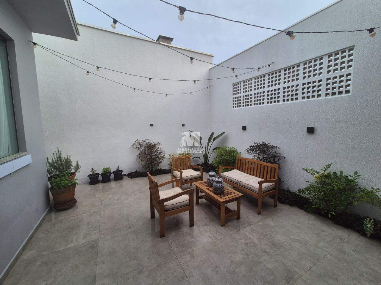 Casa à venda no bairro Guabiruba Sul: 