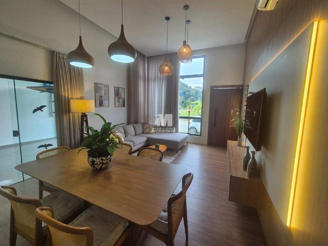 Casa à venda no bairro Guabiruba Sul: 