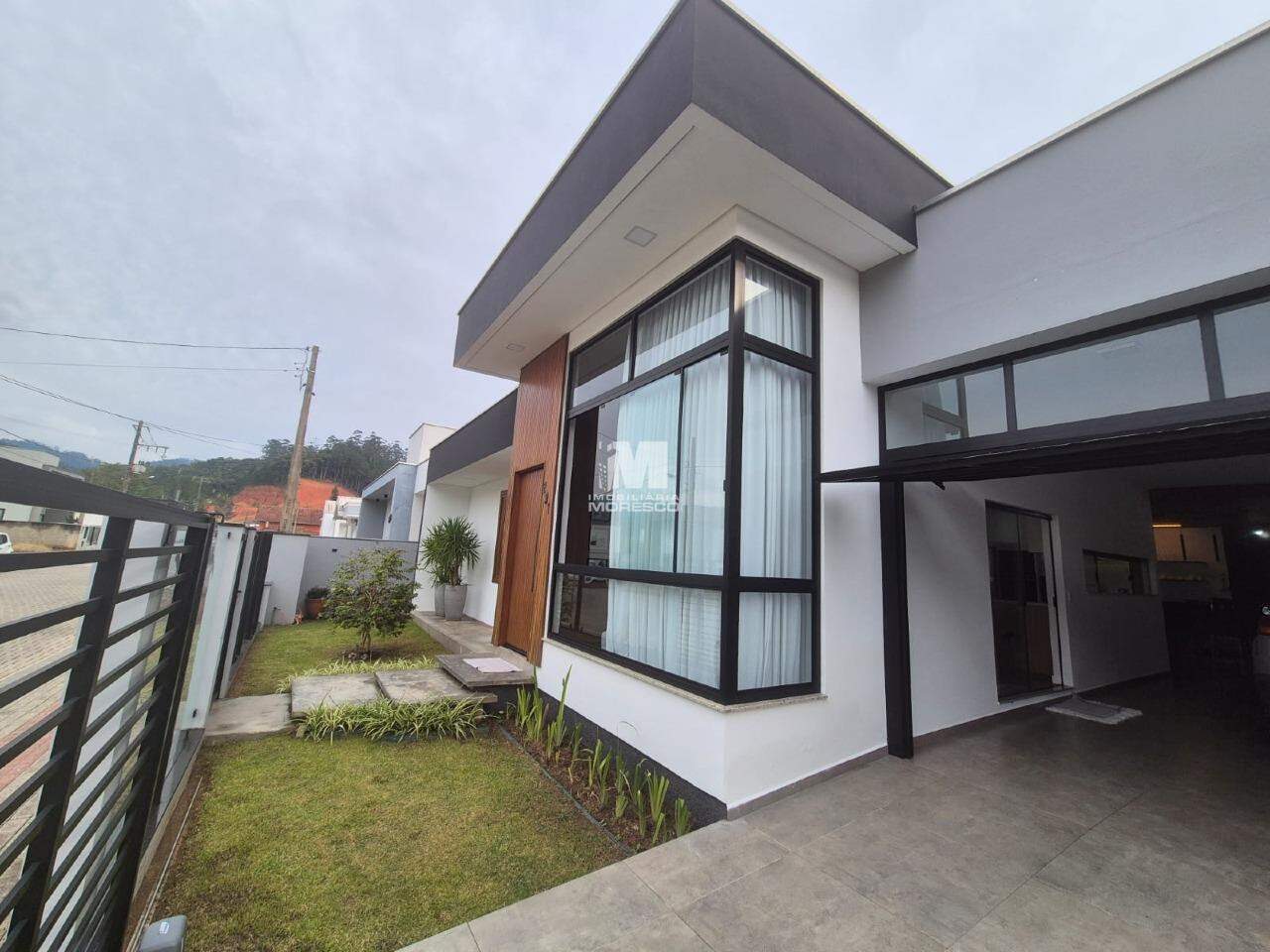 Casa à venda no bairro Guabiruba Sul: 