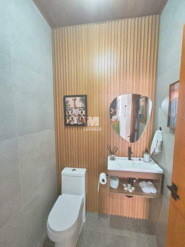 Casa à venda no bairro Guabiruba Sul: 