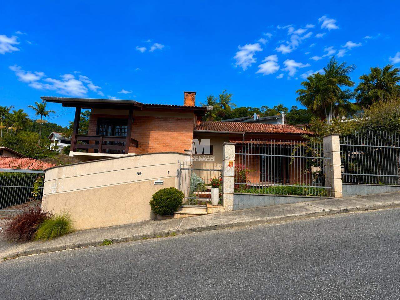 Casa de 3 quartos, 325m² no bairro Azambuja, em Brusque | Eu Corretor