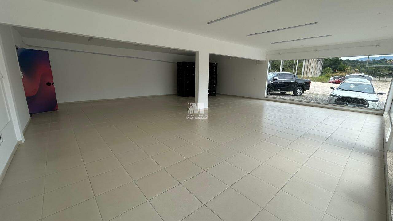 Sala Comercial de 450m² no bairro São Pedro, em Guabiruba | Eu Corretor