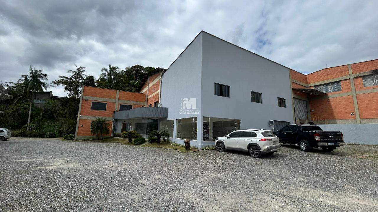 Sala Comercial de 450m² no bairro São Pedro, em Guabiruba | Eu Corretor