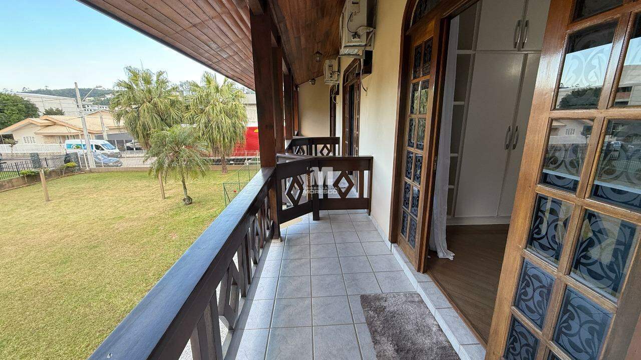 Casa à venda no bairro Jardim Maluche: 